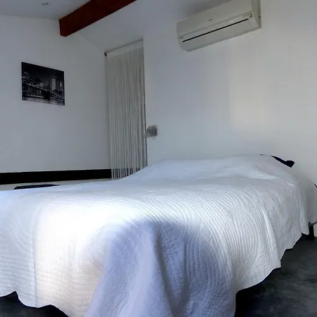 Apartment Delightful  1 Bedroom - Eiffel View