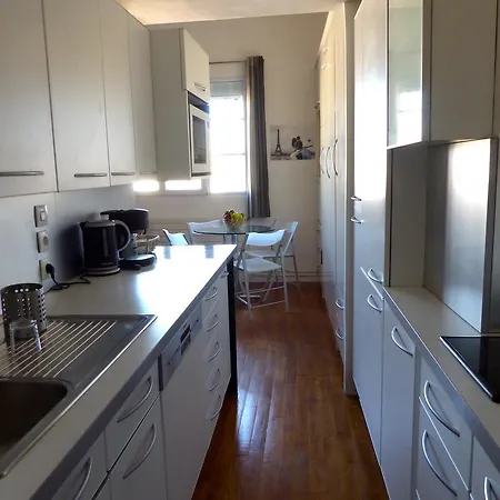 Apartment Delightful  1 Bedroom - Eiffel View