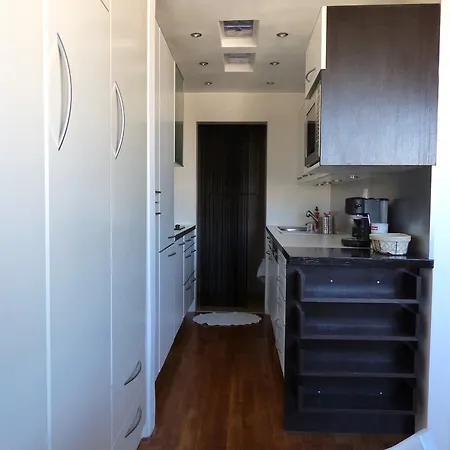 Delightful  1 Bedroom - Eiffel View Apartment *