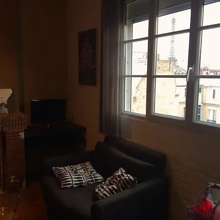 Apartment Delightful  1 Bedroom - Eiffel View Paris